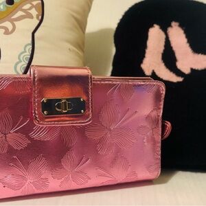 Elegant Pink Women's Bag with cute Beanie!